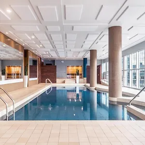 ***** Hotel Le Crystal Canada